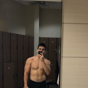 Meet your Posher, Aaron